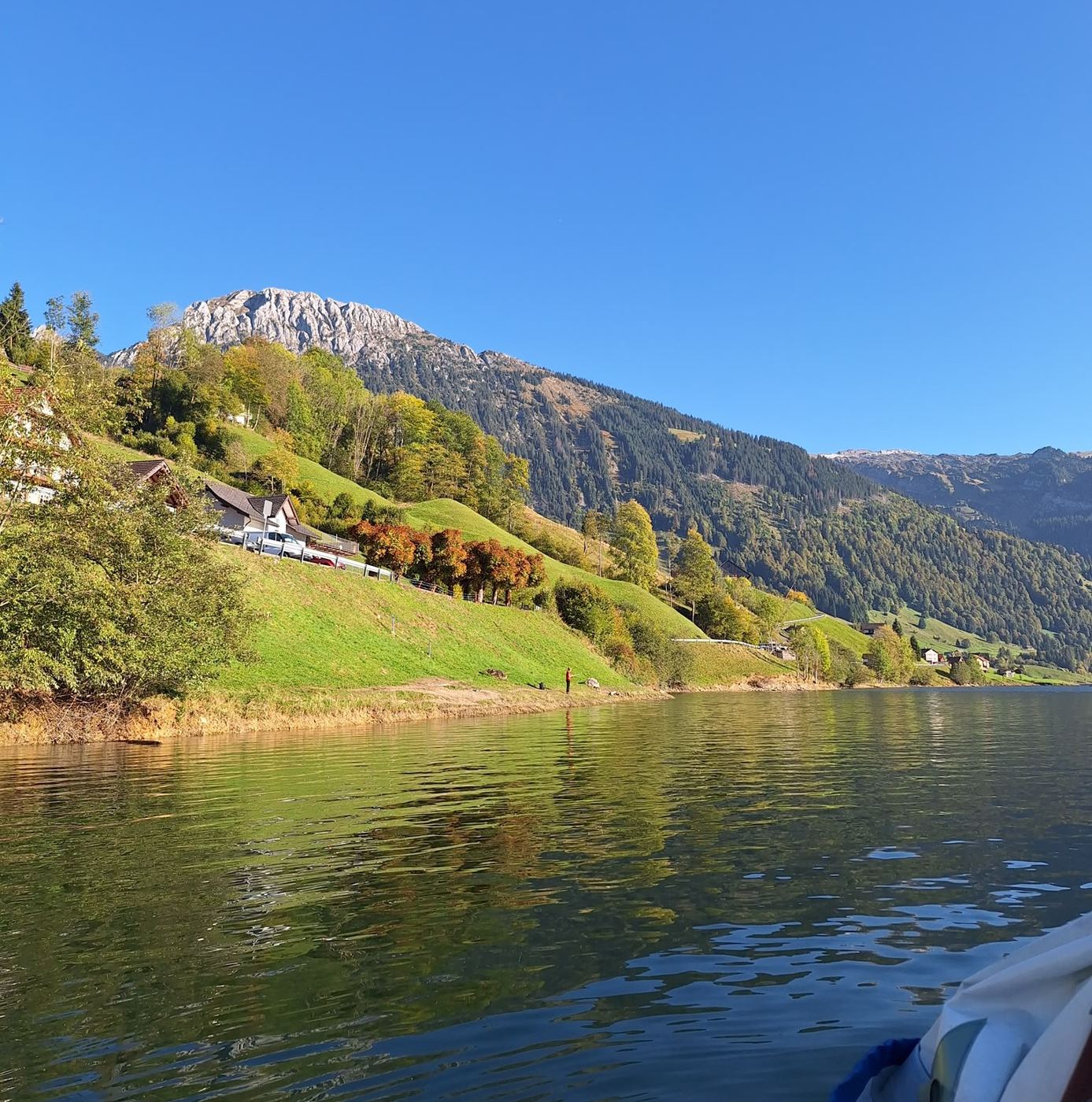 Herbststimmung am Ufer des Wägitalersees